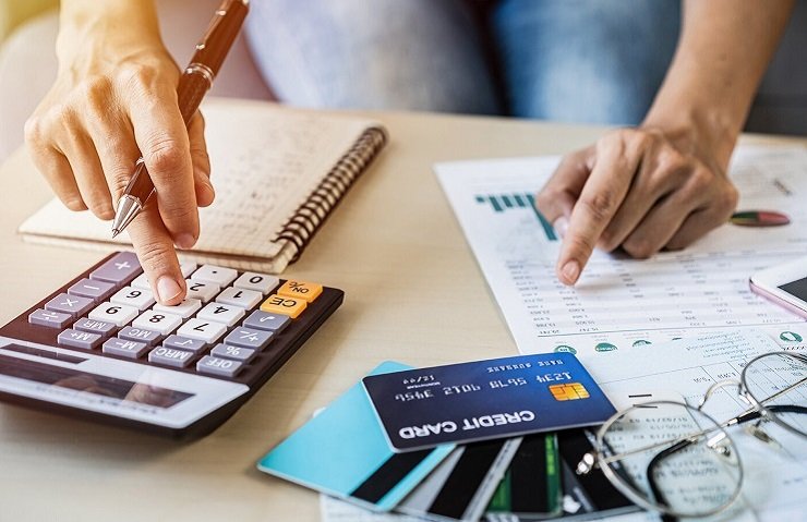 erro na gestao financeira deixando as despesas em segundo plano
